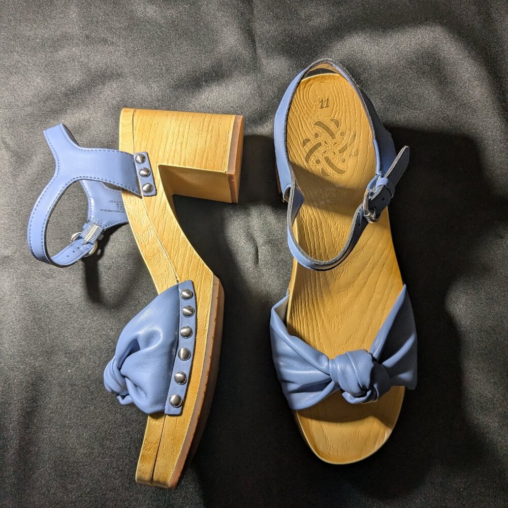 Sam & Libby Women’s Cassie Denim Sky Wood Sandals Size 10